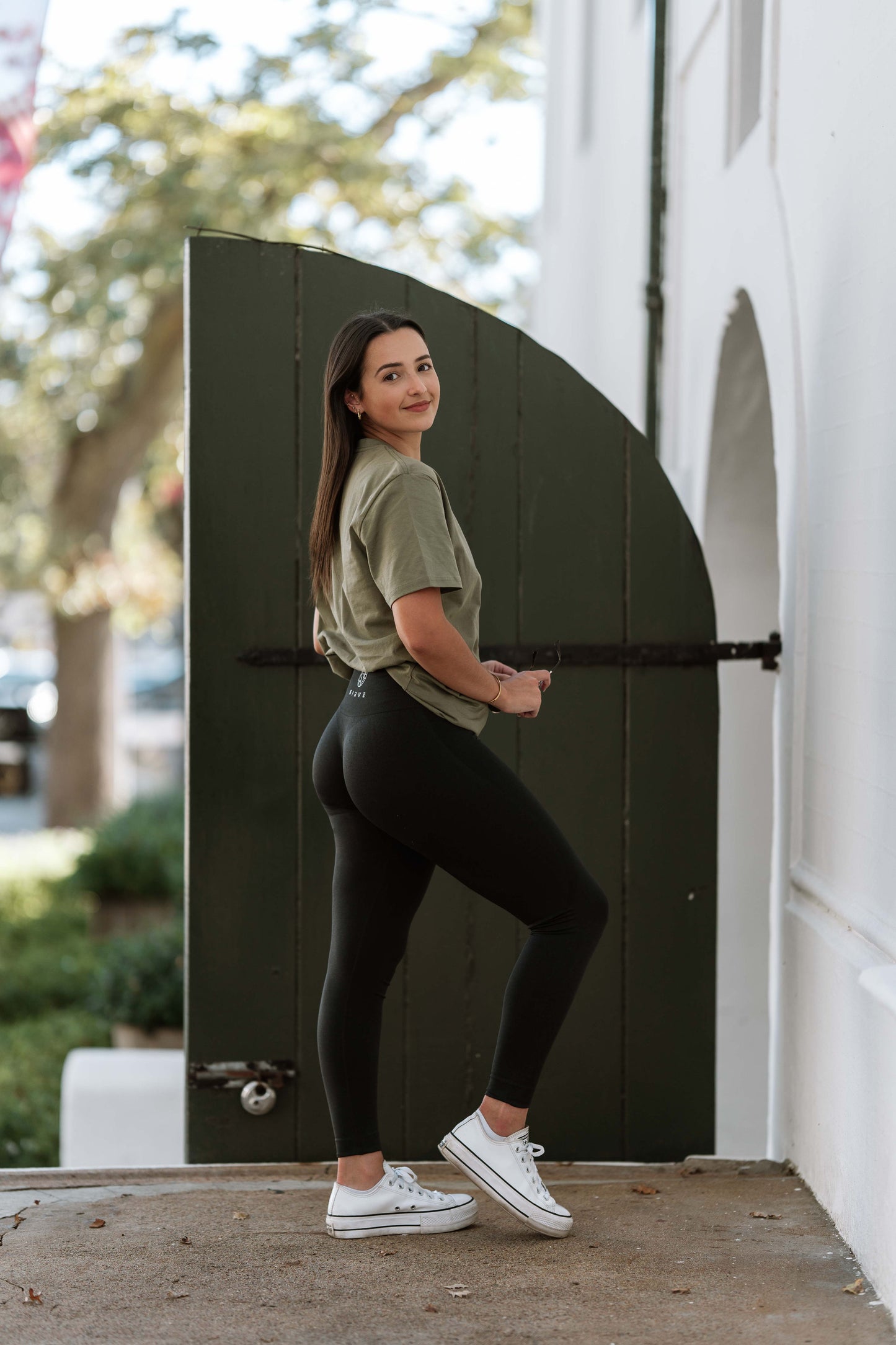 Sculpting seamless gym tights in Black